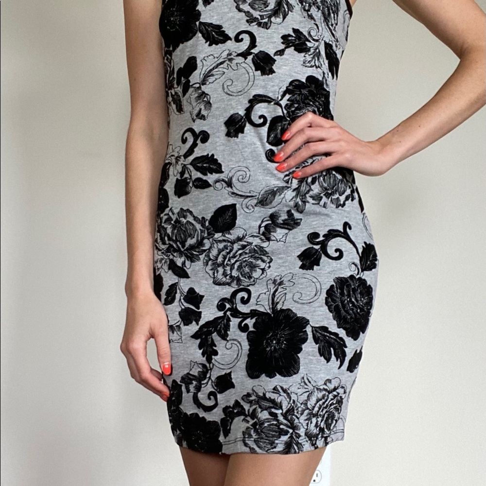 Black/gray Velvet Floral fitted dress